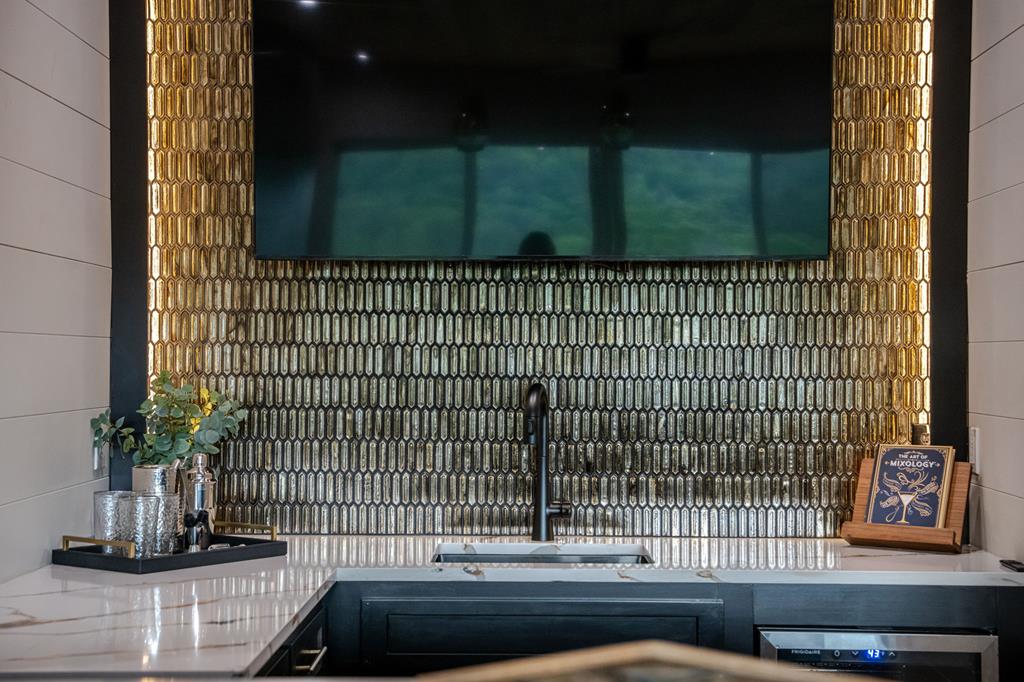 125 Stanley Creek Overlook