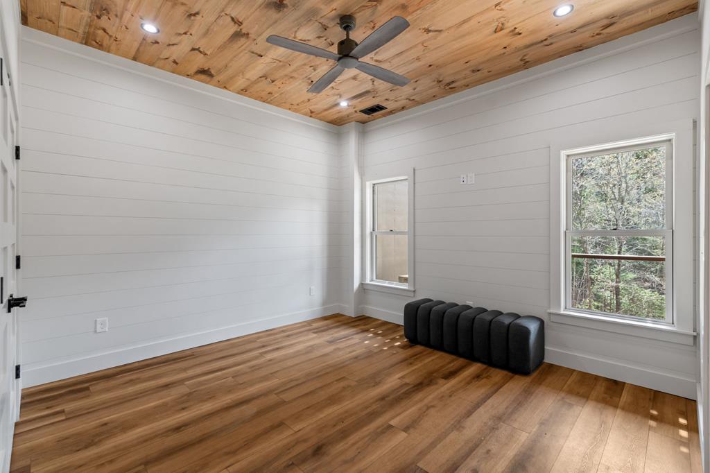 125 Stanley Creek Overlook