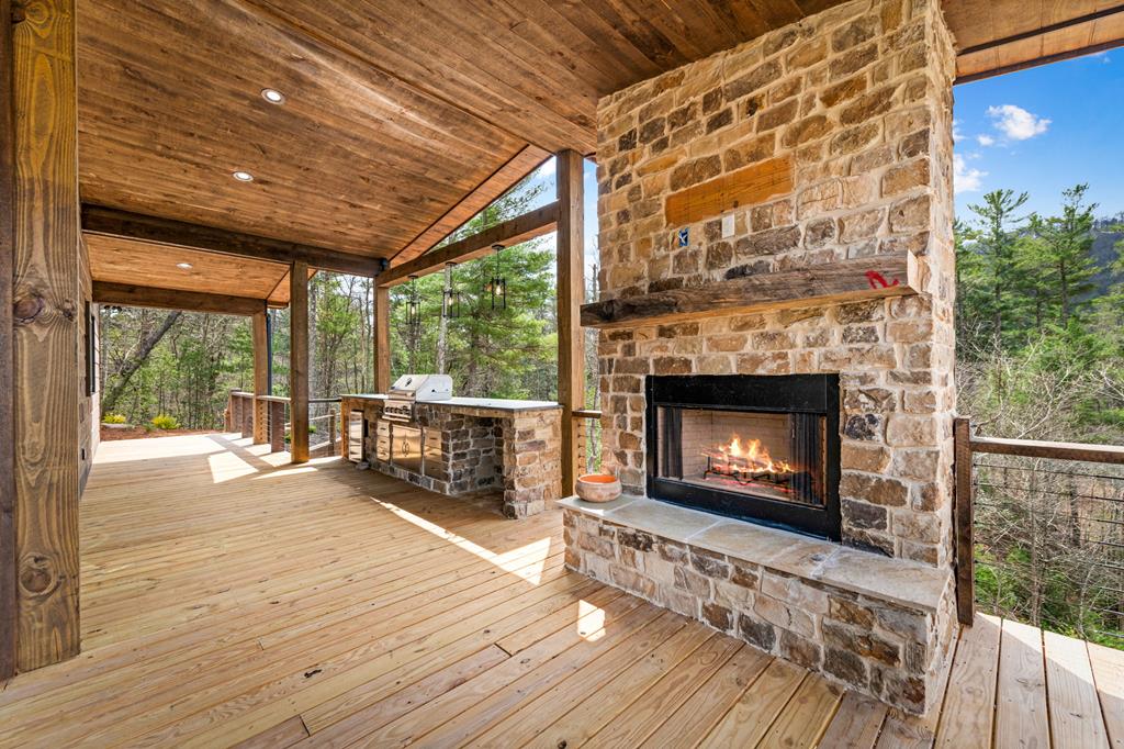 125 Stanley Creek Overlook