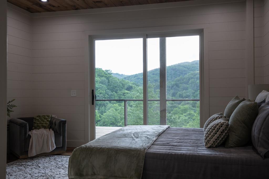 125 Stanley Creek Overlook