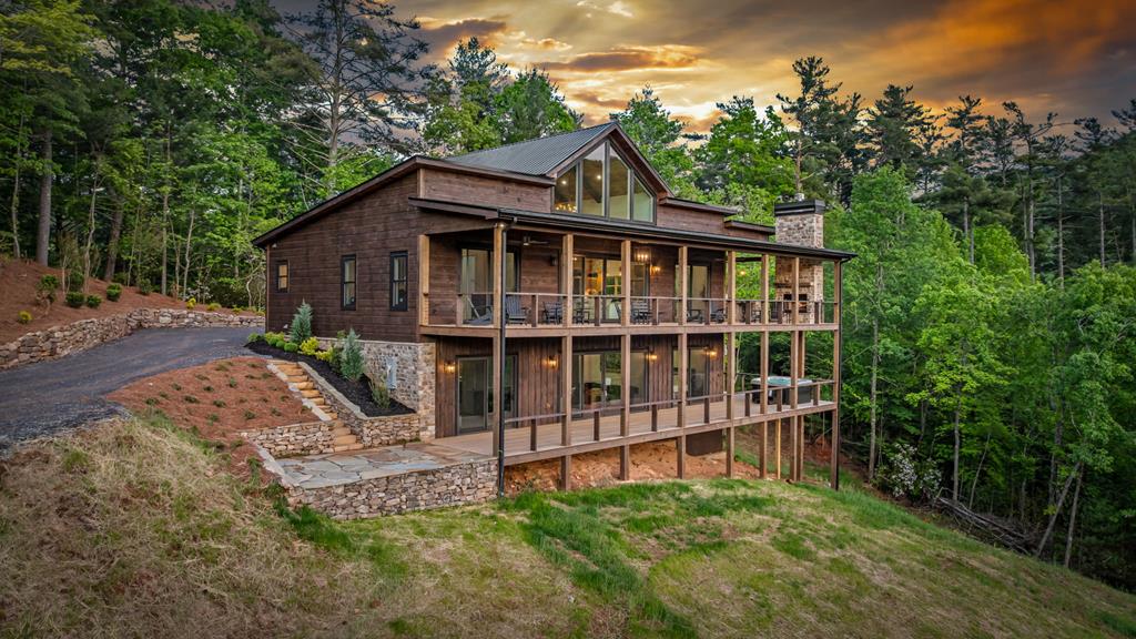 125 Stanley Creek Overlook