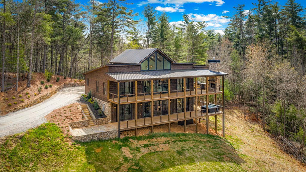 125 Stanley Creek Overlook