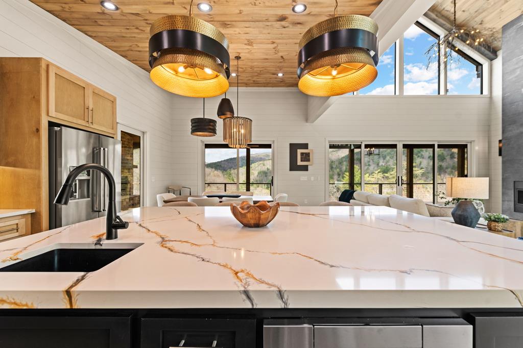 125 Stanley Creek Overlook