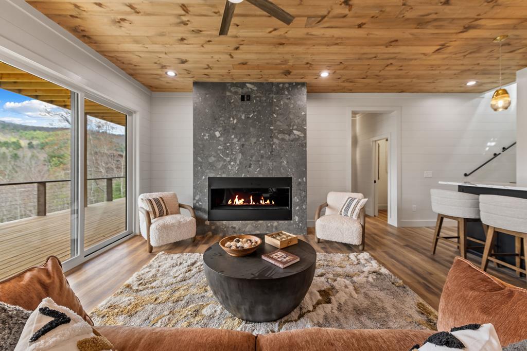 125 Stanley Creek Overlook