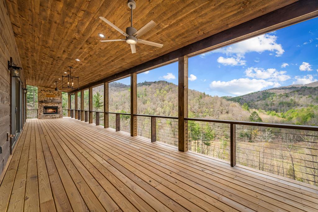125 Stanley Creek Overlook