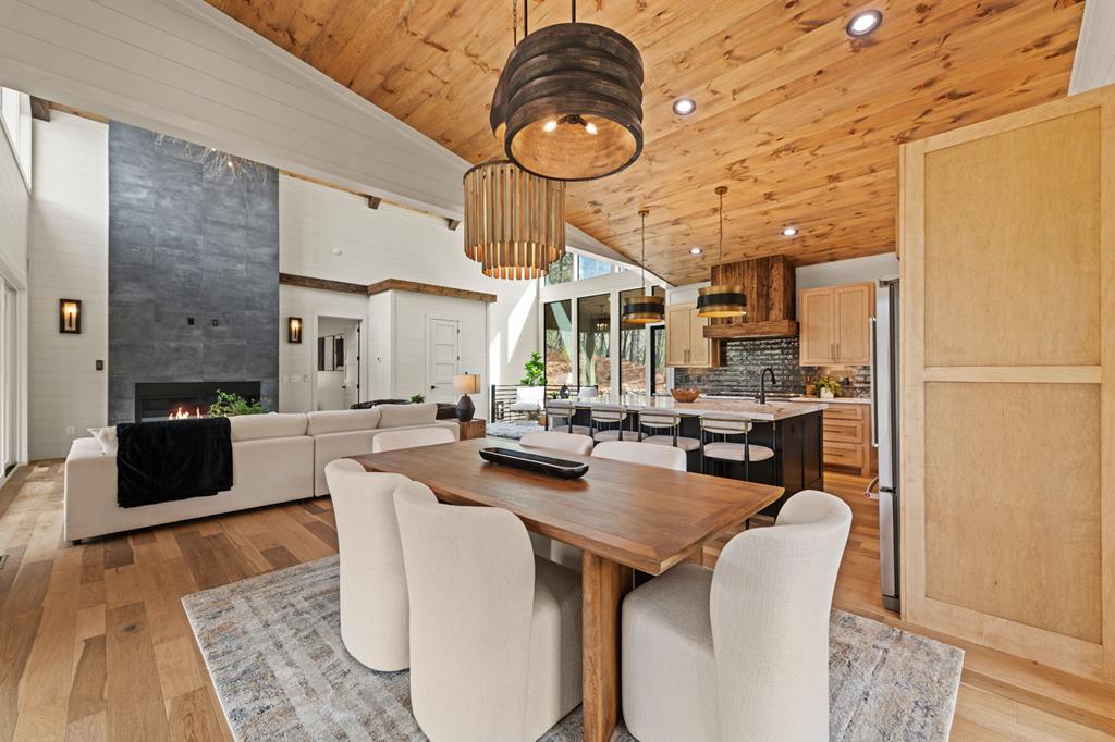 125 Stanley Creek Overlook