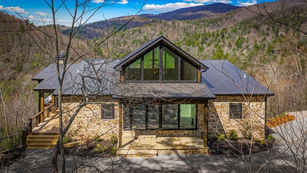 125 Stanley Creek Overlook