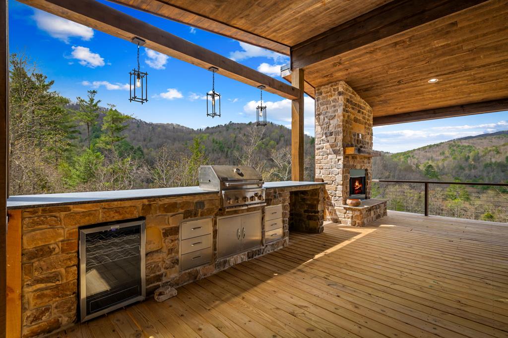 125 Stanley Creek Overlook