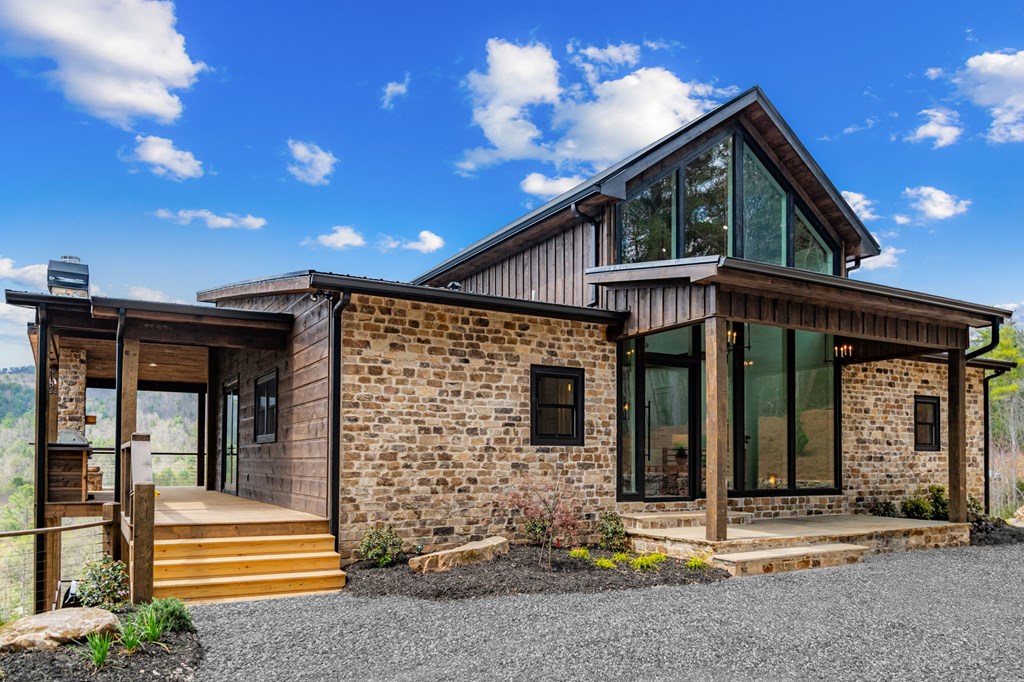 125 Stanley Creek Overlook