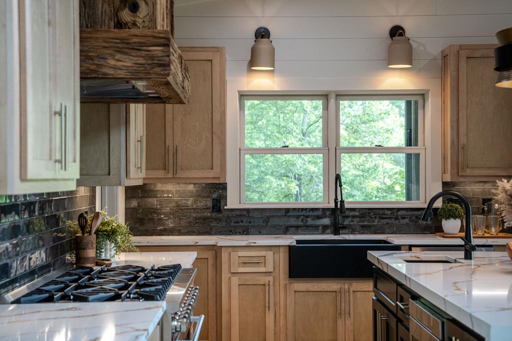125 Stanley Creek Overlook