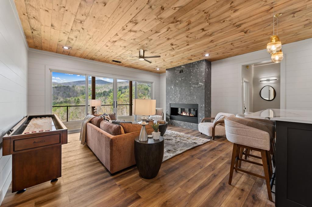 125 Stanley Creek Overlook