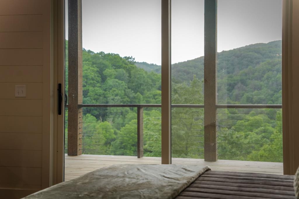125 Stanley Creek Overlook
