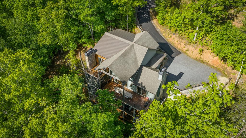 152 N Hiawatha Trail