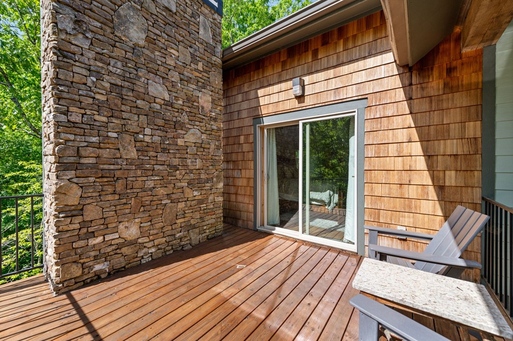 152 N Hiawatha Trail