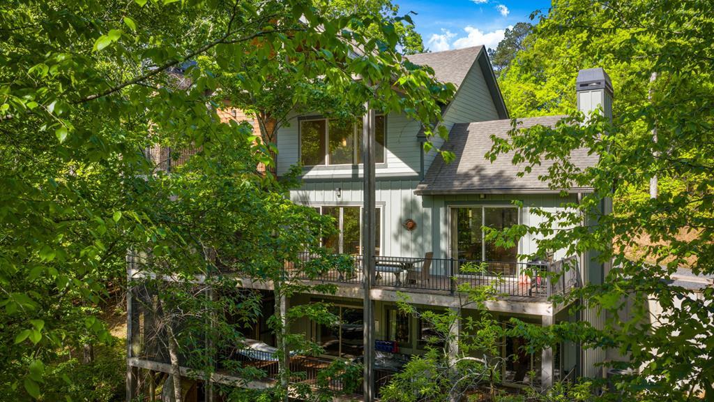 152 N Hiawatha Trail