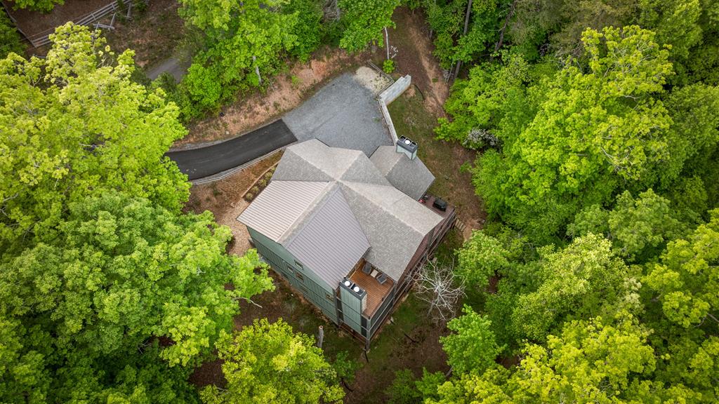 152 N Hiawatha Trail