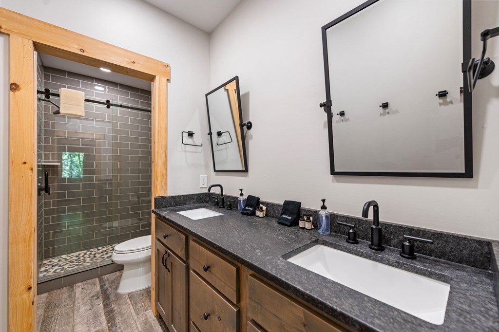 152 N Hiawatha Trail