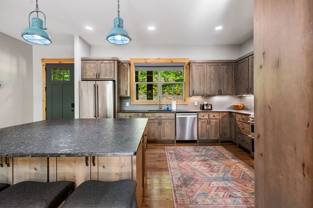 152 N Hiawatha Trail