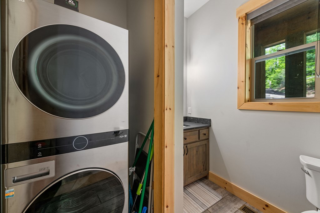 152 N Hiawatha Trail