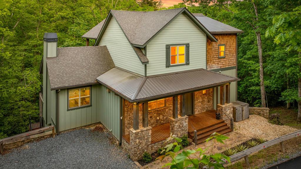 152 N Hiawatha Trail