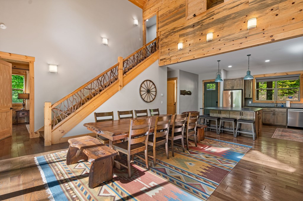 152 N Hiawatha Trail