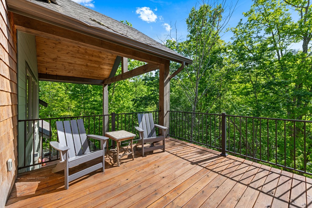 152 N Hiawatha Trail