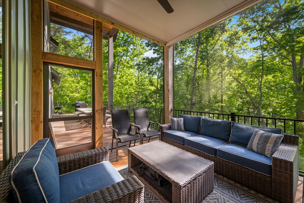 152 N Hiawatha Trail