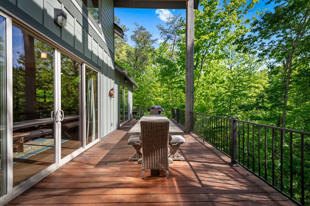 152 N Hiawatha Trail