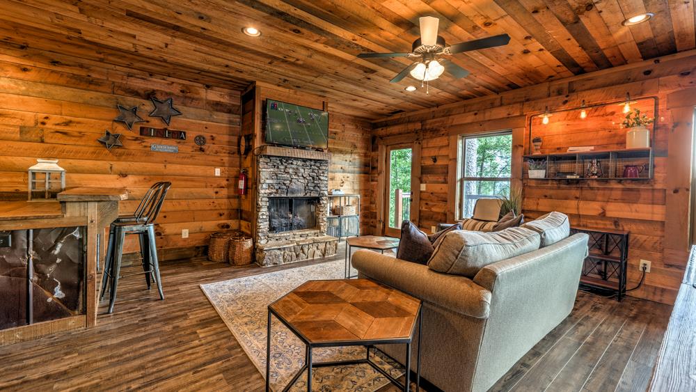300 Cloudland Trace