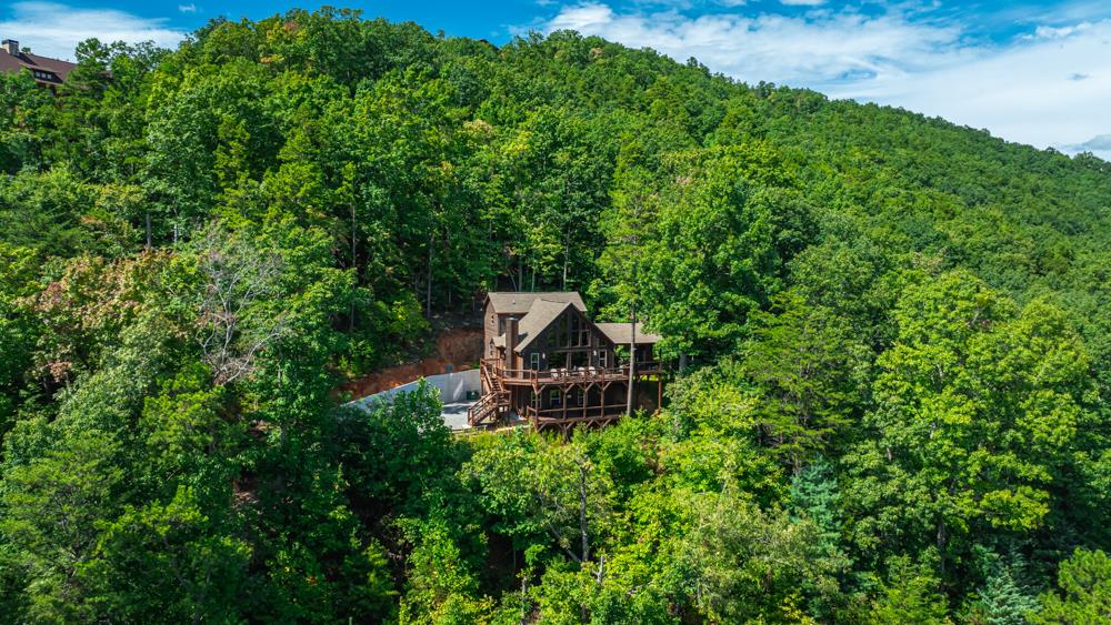 300 Cloudland Trace