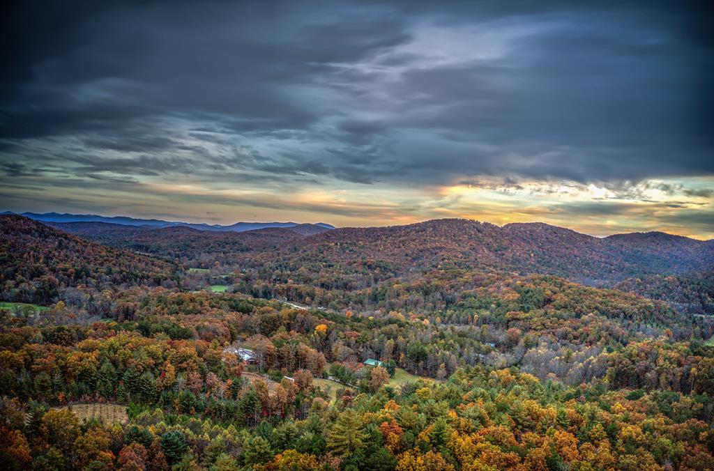300 Cloudland Trace