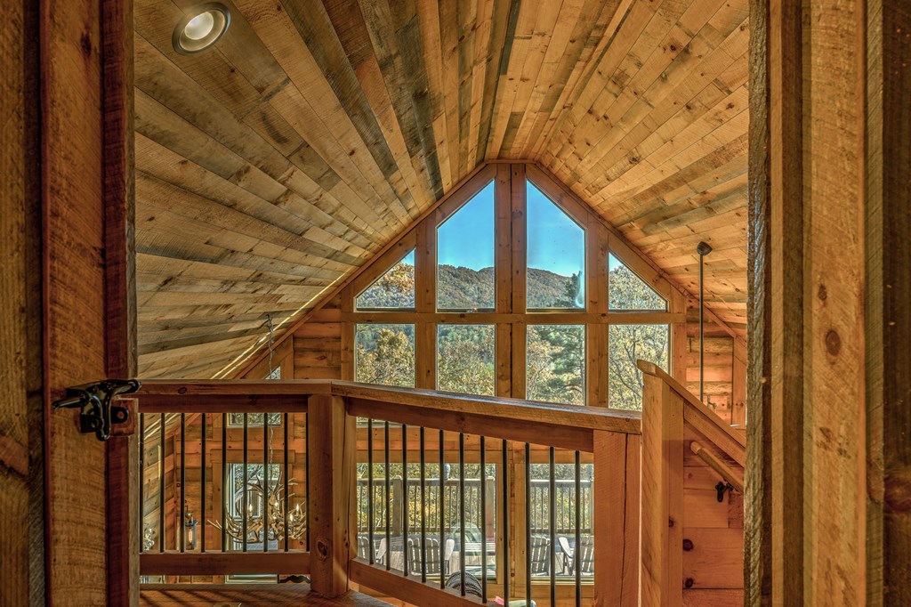 300 Cloudland Trace