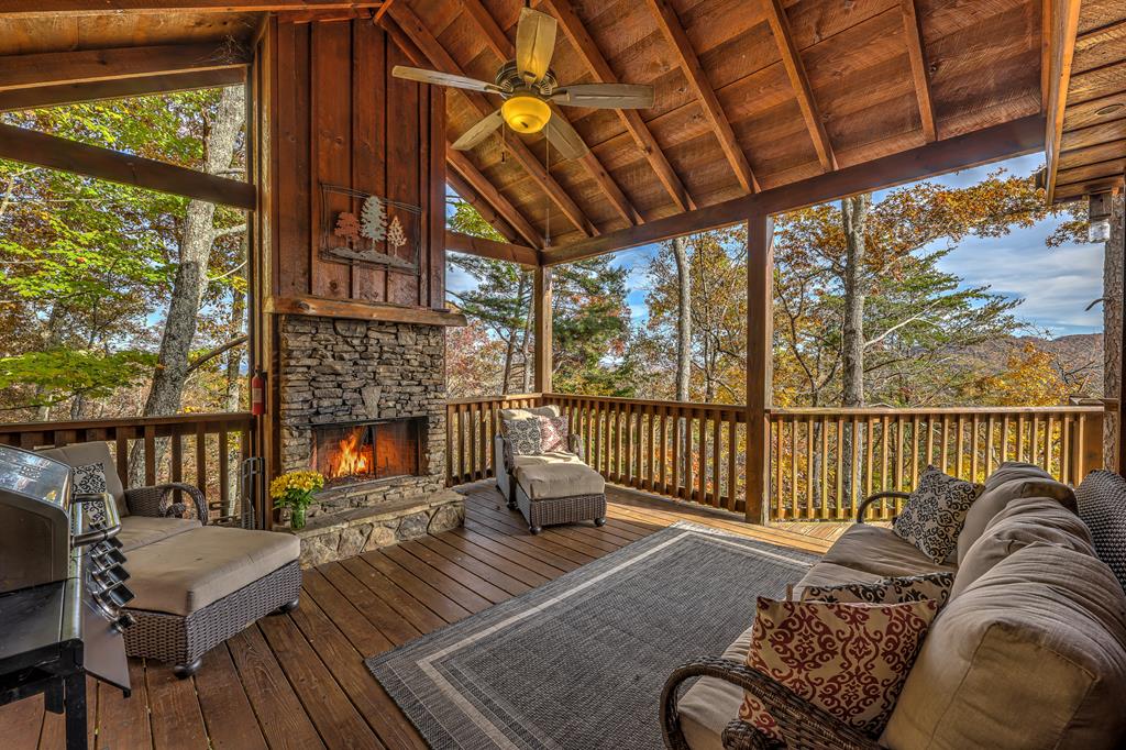 300 Cloudland Trace