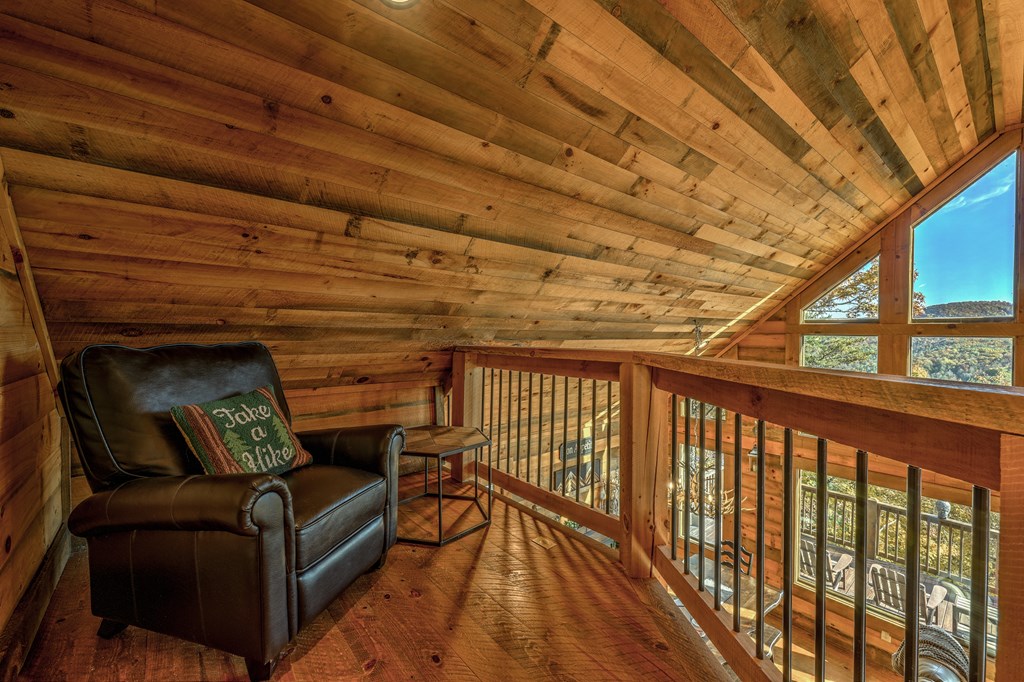 300 Cloudland Trace