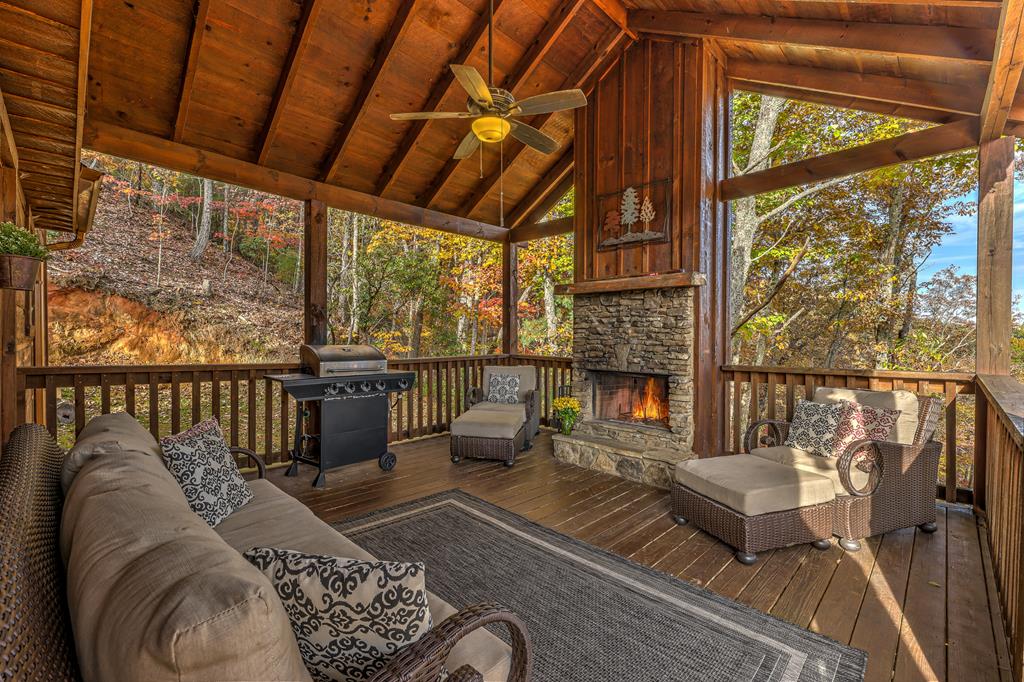 300 Cloudland Trace