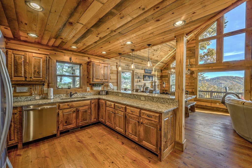 300 Cloudland Trace