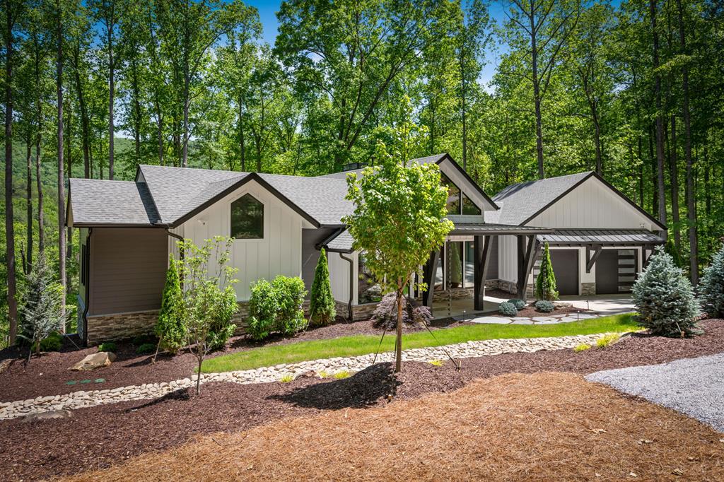 172 Grand Oaks Trail
