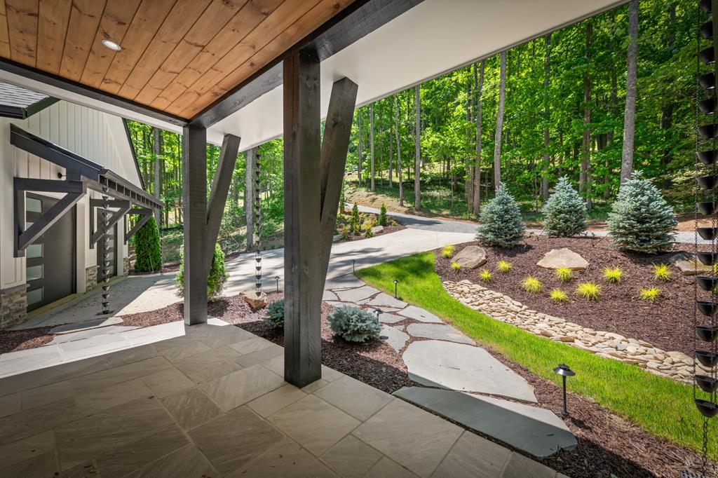 172 Grand Oaks Trail
