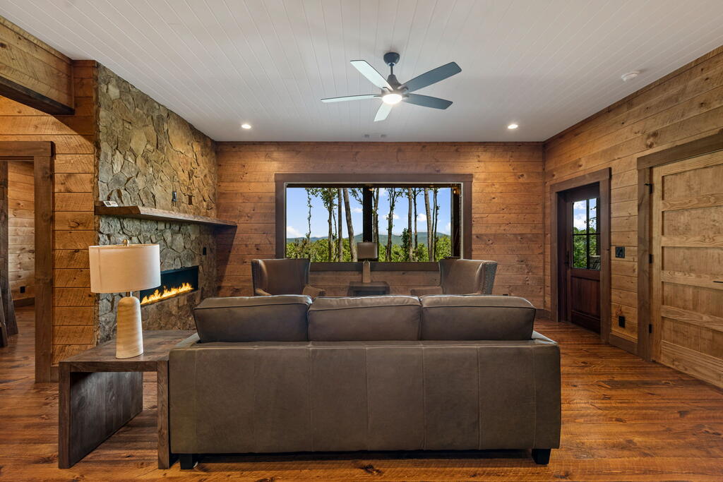210 Hemptown Overlook