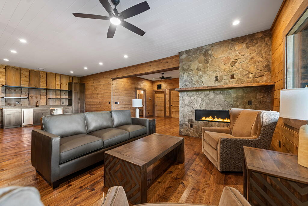 210 Hemptown Overlook
