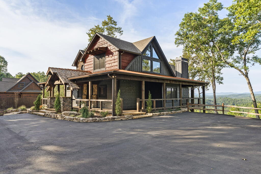 13 Hope Drive