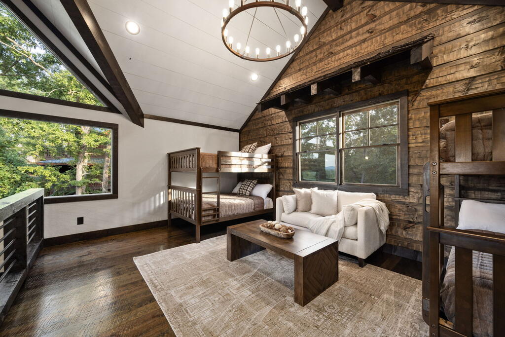 13 Hope Drive