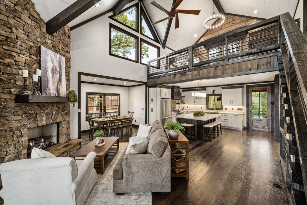 13 Hope Drive