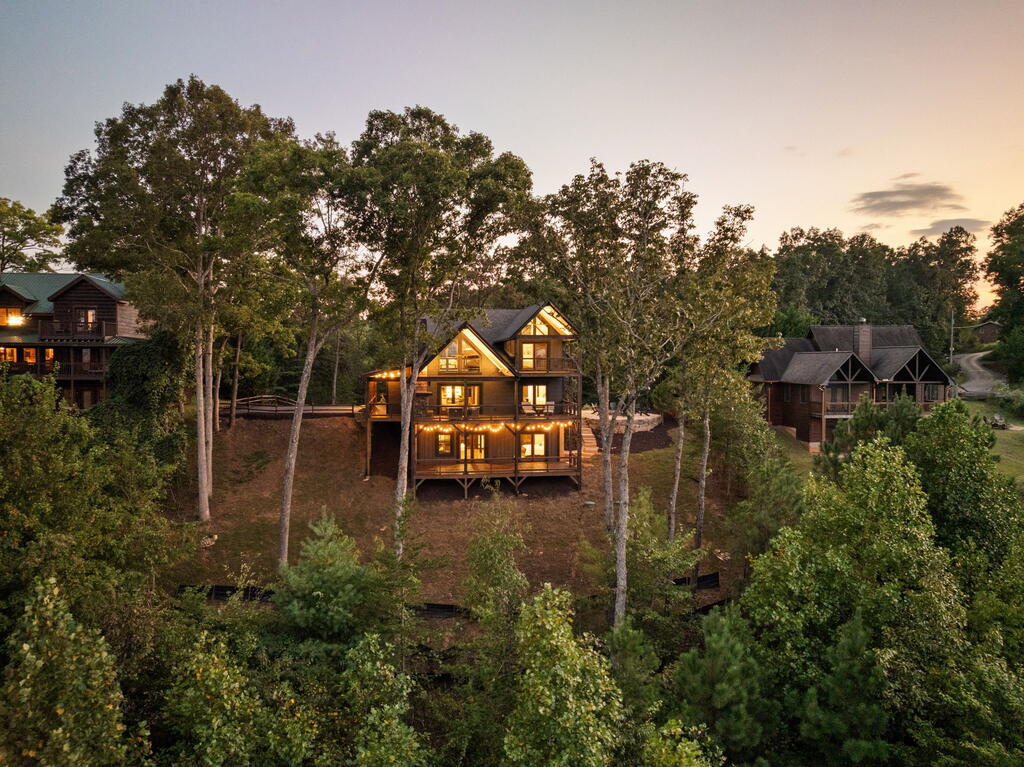 13 Hope Drive
