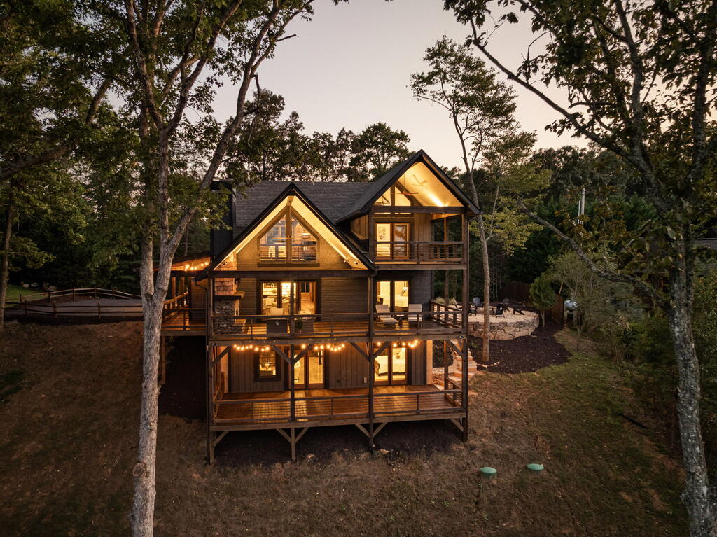 13 Hope Drive
