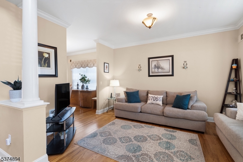 11 Oleander Way