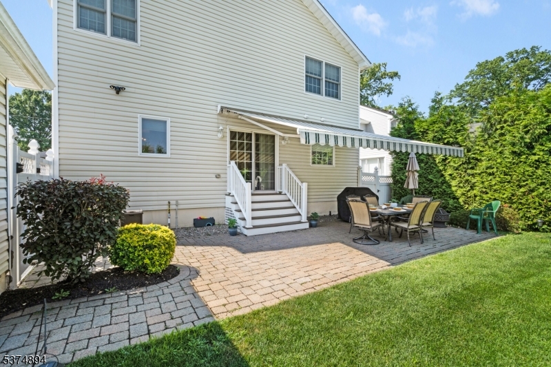 11 Oleander Way
