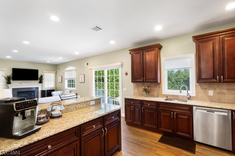 11 Oleander Way