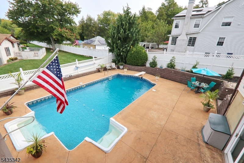 400 Madison Hill Rd