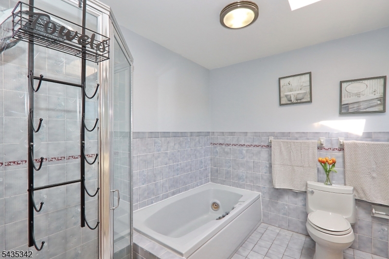 400 Madison Hill Rd
